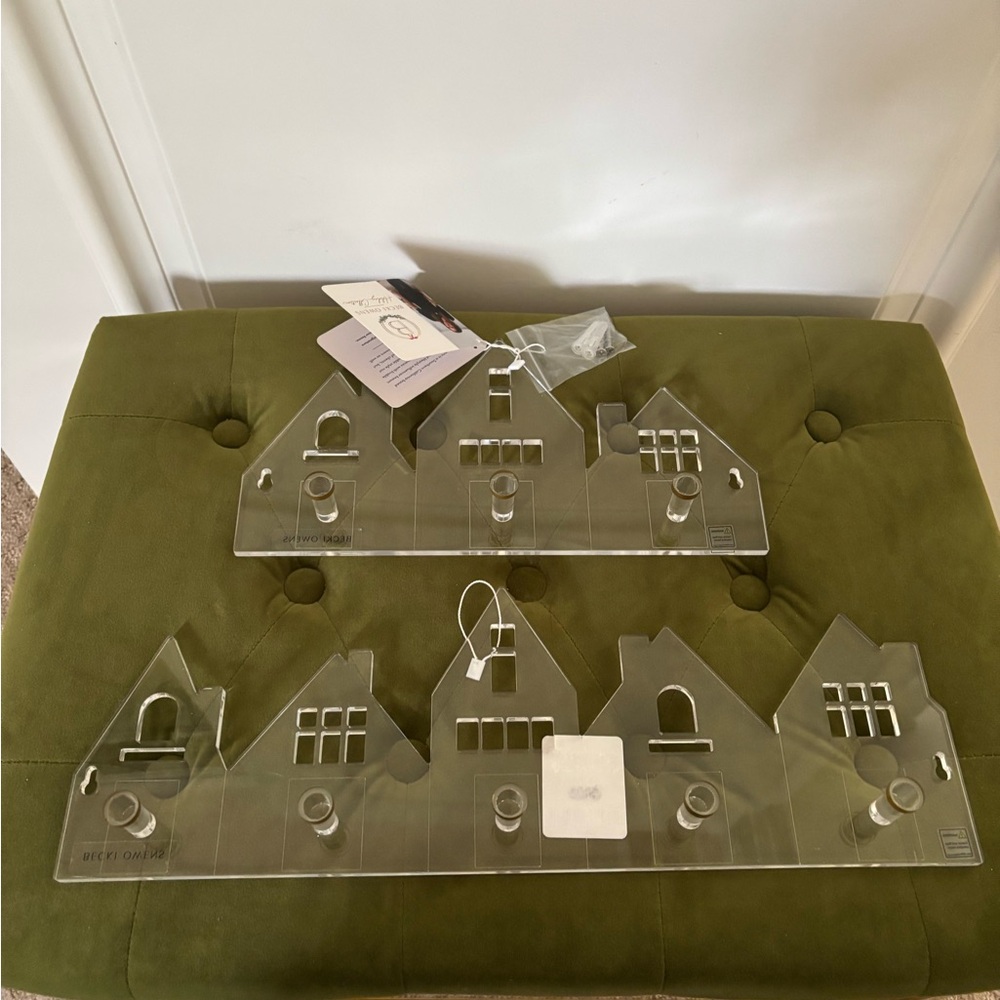 NWT - Two Acrylic Hook Wall Racks - Picture 8 of 11